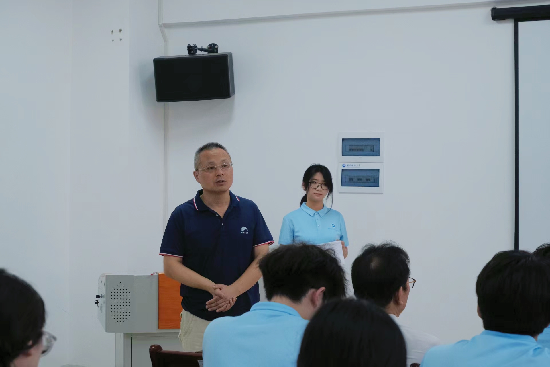 85bd30979fa9409f820a57de1f5921bb.jpg