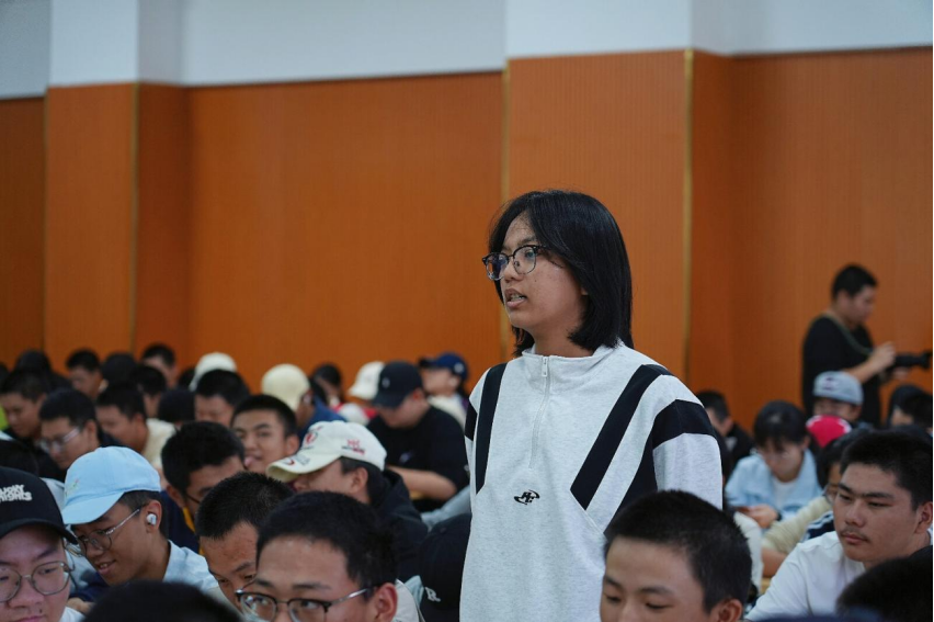 b67a14b9ffb744708952c91d9c3b3574.png